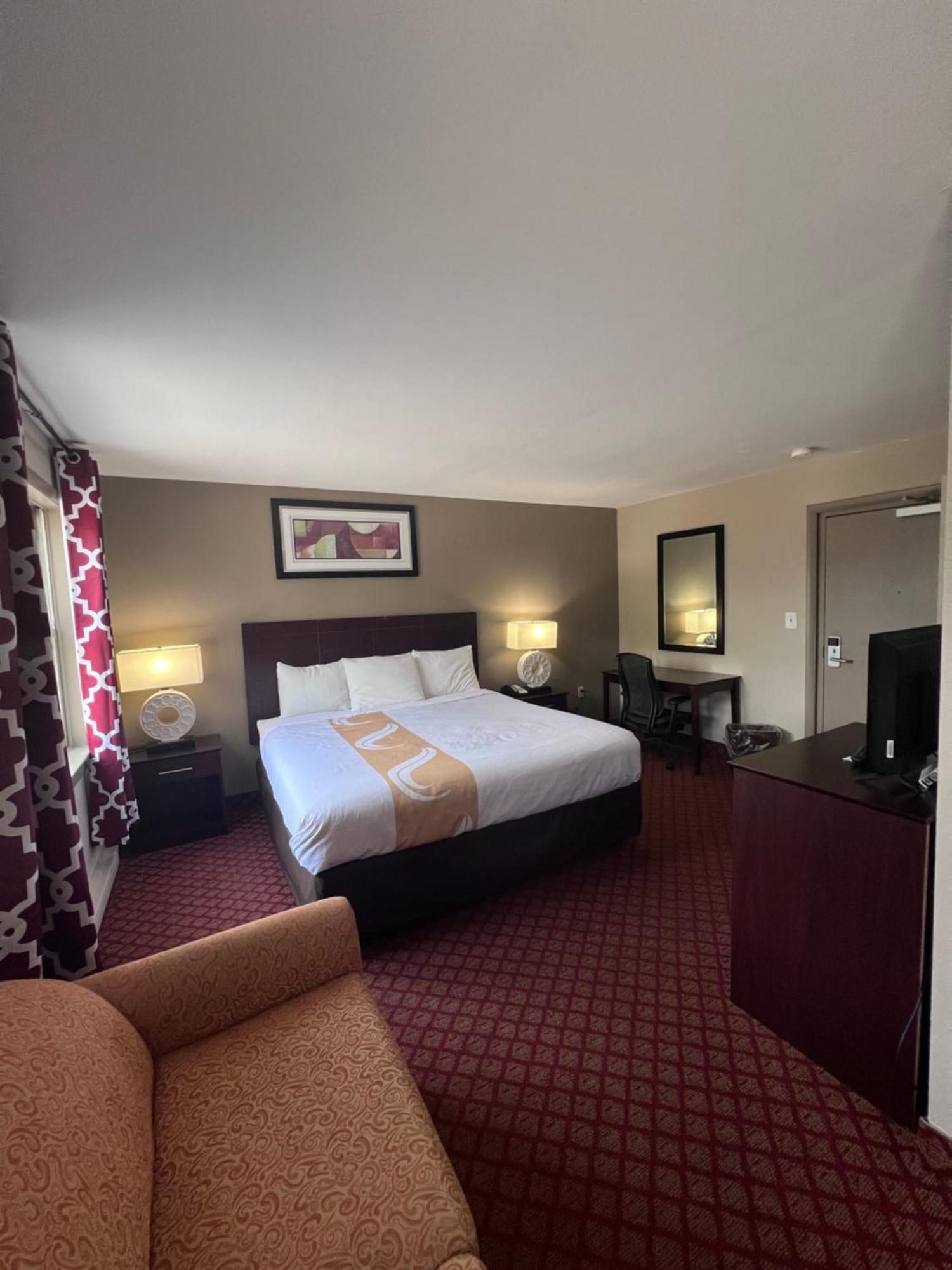 Rodeway Inn & Suites เฮอร์ชีย์ ภายนอก รูปภาพ